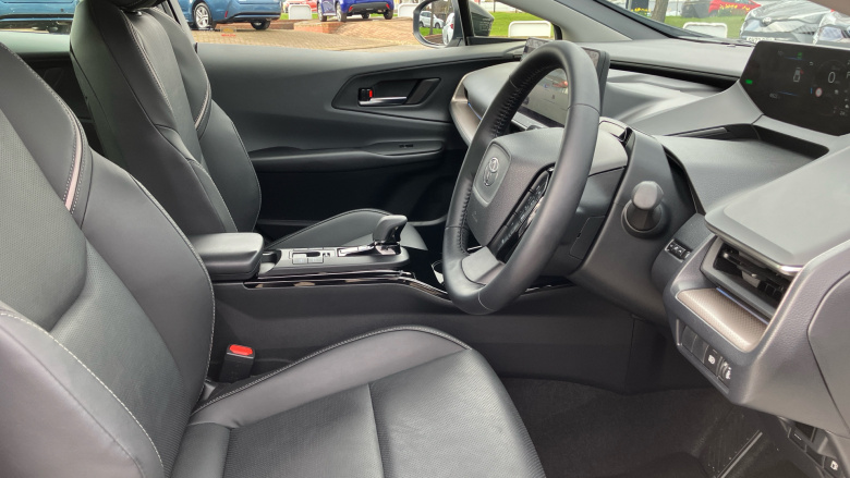 Toyota Prius 2.0 PHEV Design 5dr CVT Hatchback